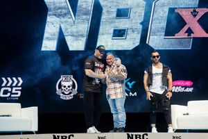 Голубочкин, Ли Прист, Ведущие